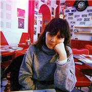 Studentessa al terzo anno di lettere, mi occupo di dare ripetizioni e aiuto- compiti